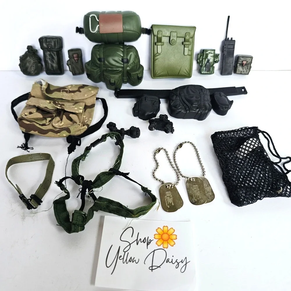 Lot of 17 G.I. JOE‎ World Peacekeepers Military Accessories Gear Bags Radio 1348
